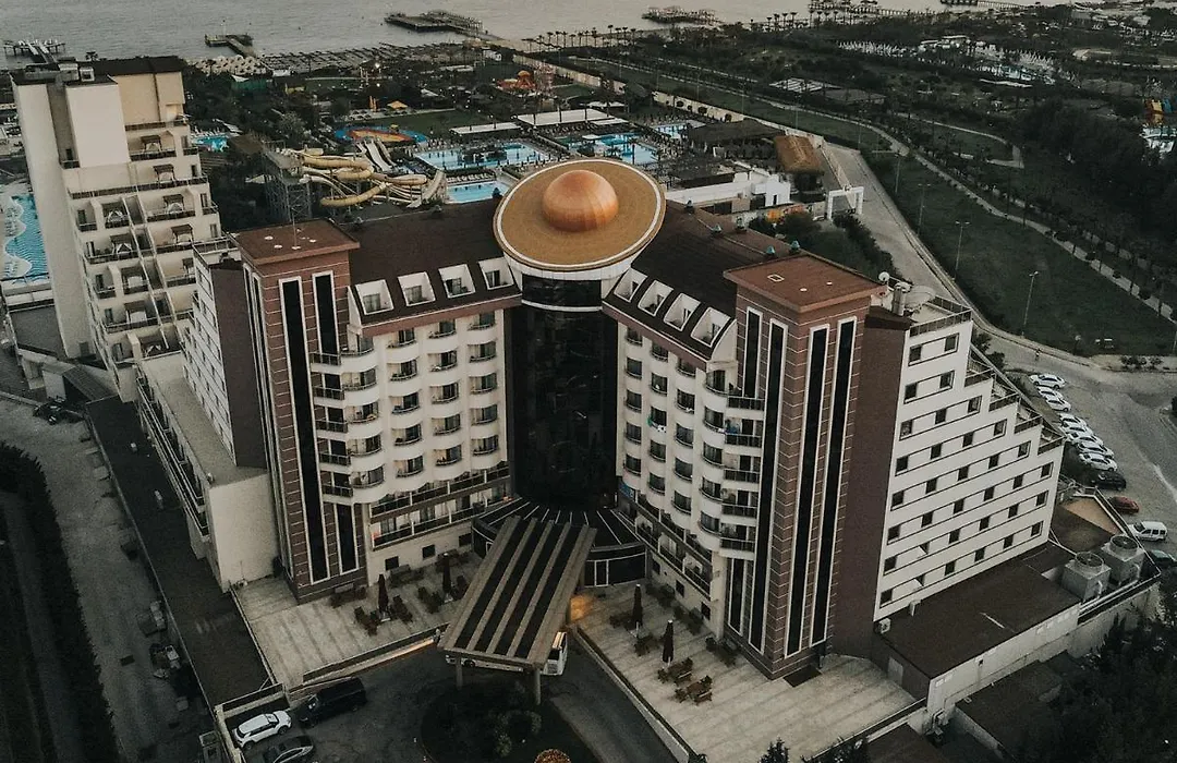 Saturn Palace Resort-1