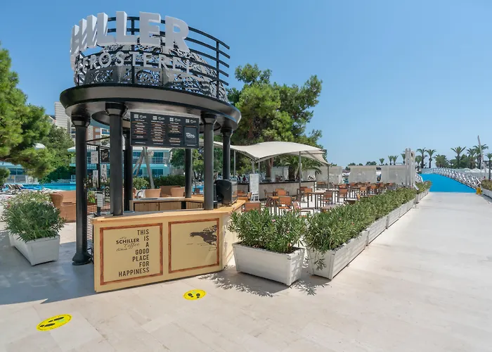 Titanic Deluxe Lara Otel Antalya